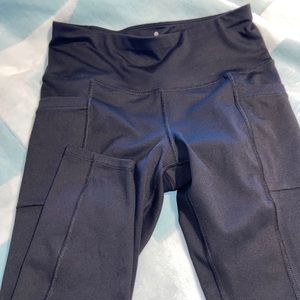 WINNERS - black pocketed leggings